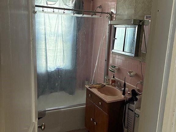 27 Irma Ave #2, Watertown, MA, 27 Irma Ave #2, Watertown, MA Photo #3