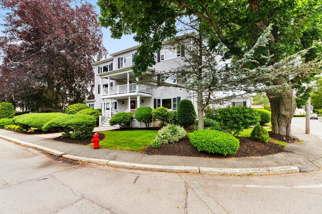162 Willow Rd 11