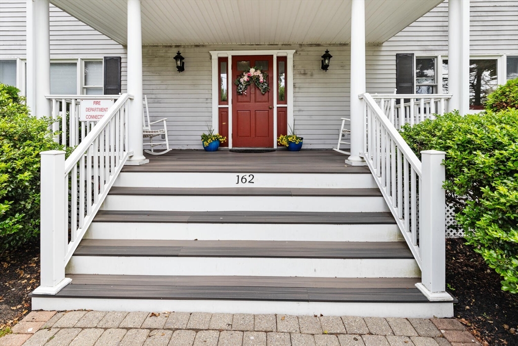 162 Willow Rd 11