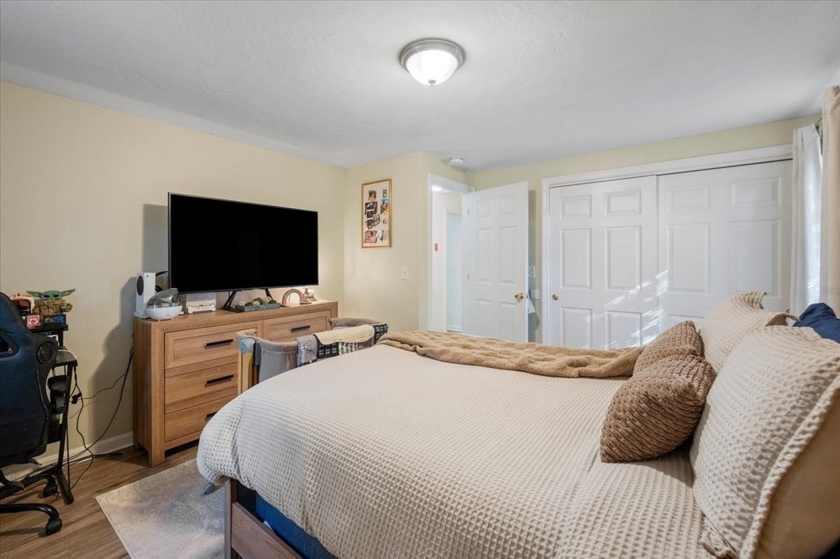 424 Dennison Dr, Southbridge, MA Photo #22
