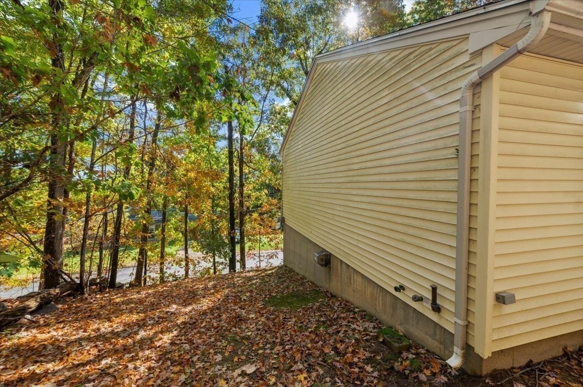 424 Dennison Dr, Southbridge, MA Photo #36