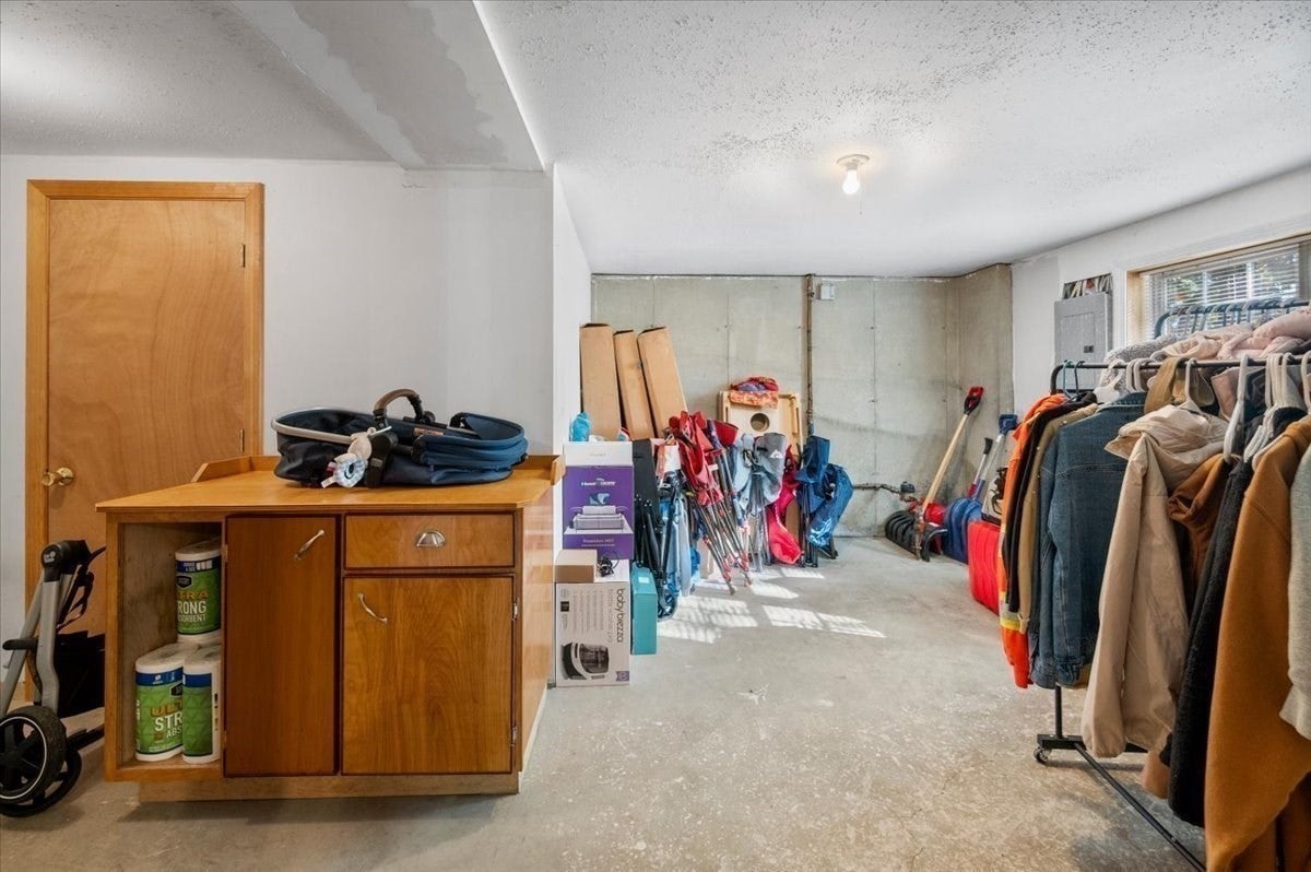 424 Dennison Dr, Southbridge, MA Photo #31