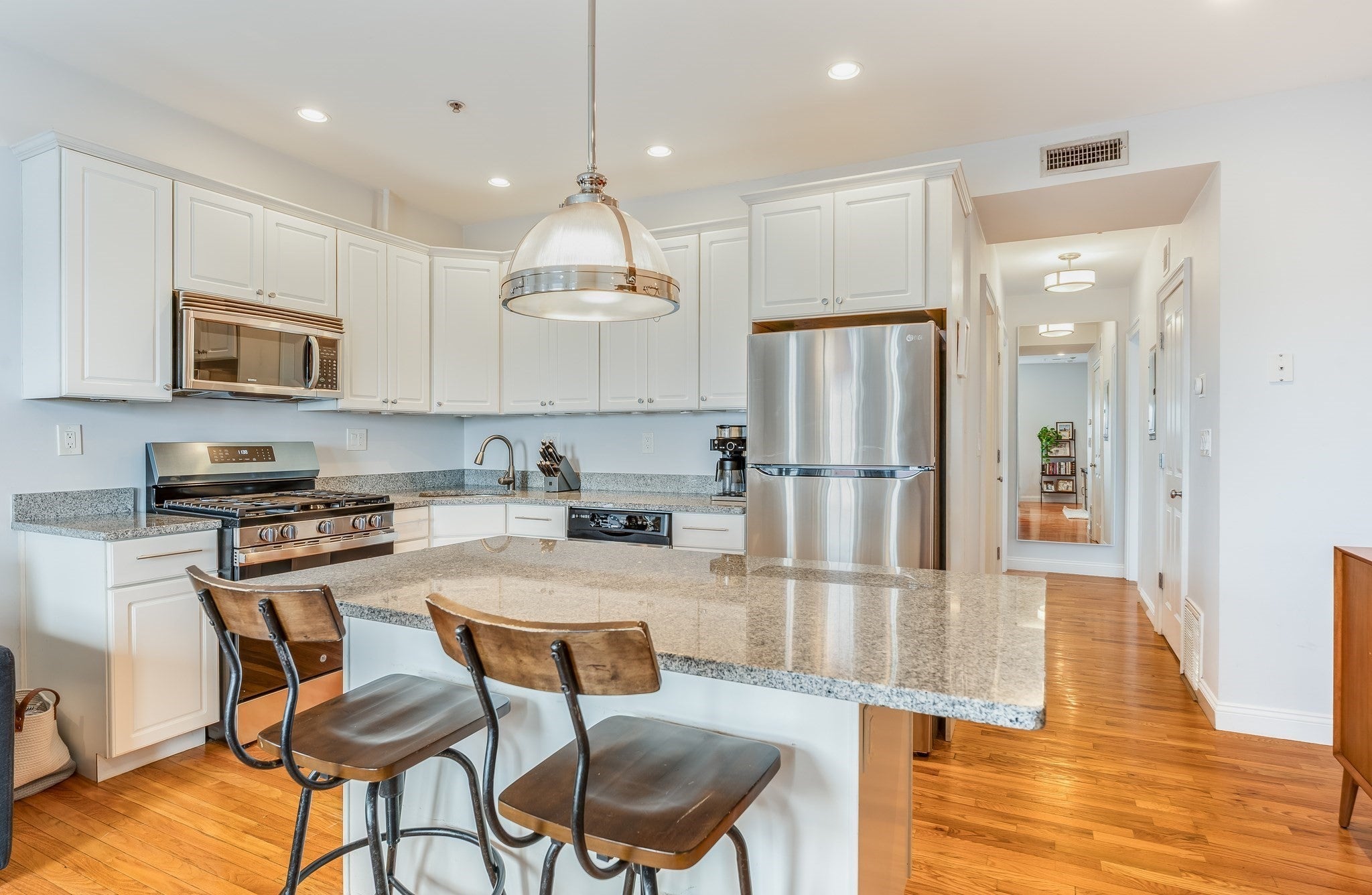 134-136 W 9th St 7
