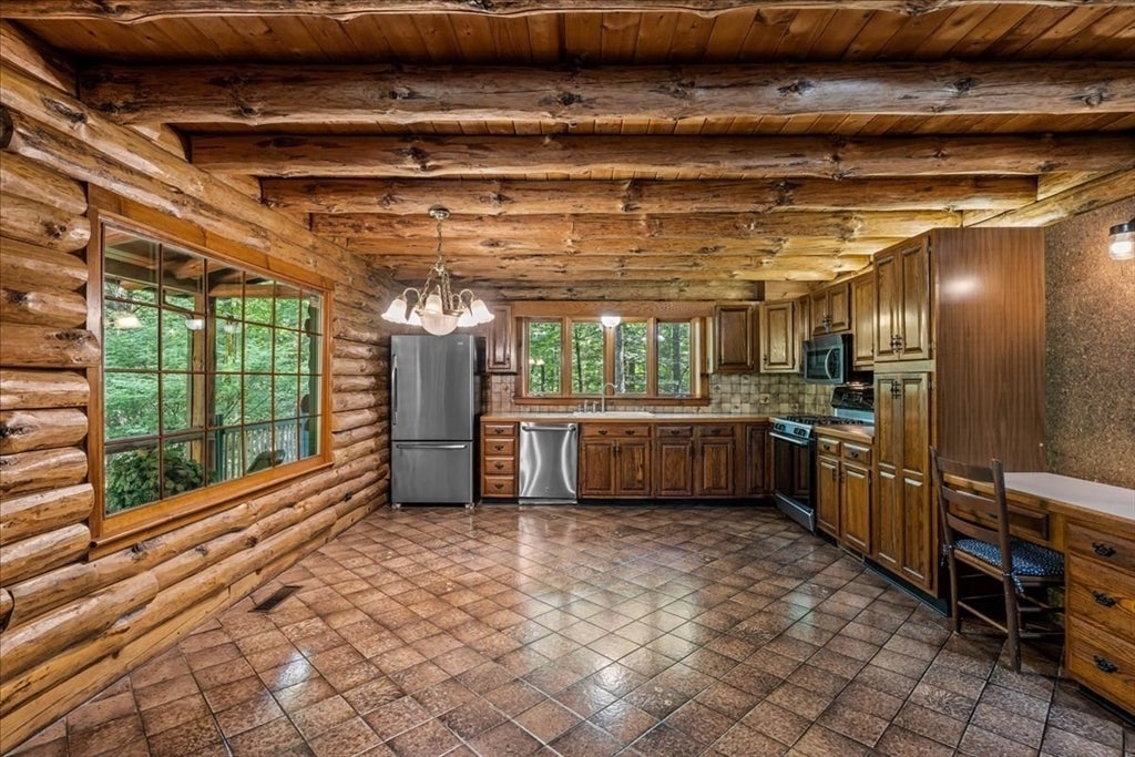 34 Edwards Mill Road, Chester, NH Photo #7