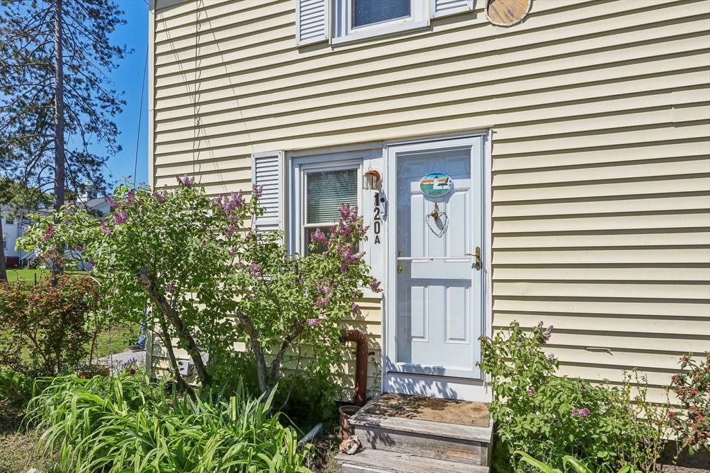 120 Village St A