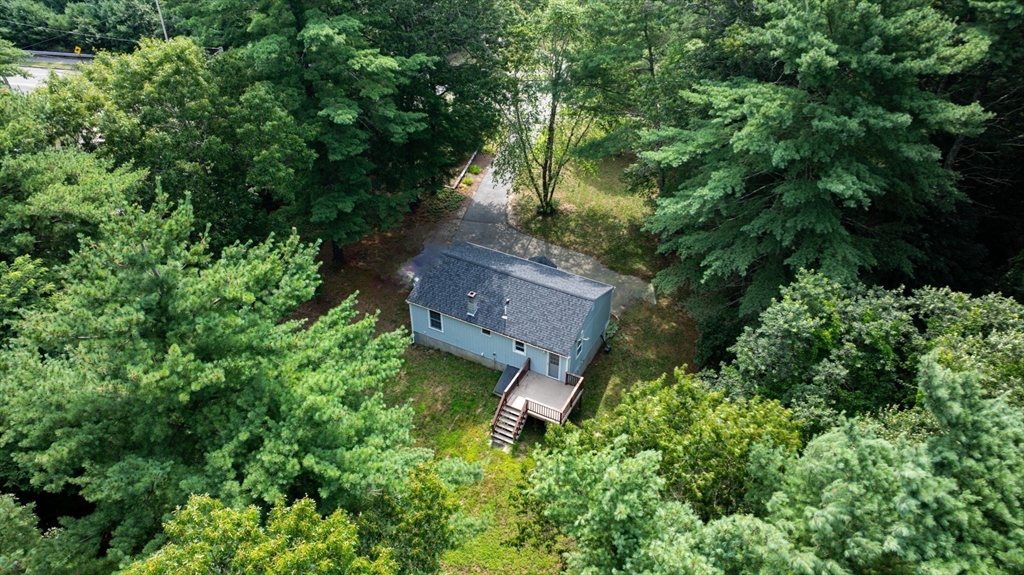 6 Brook St