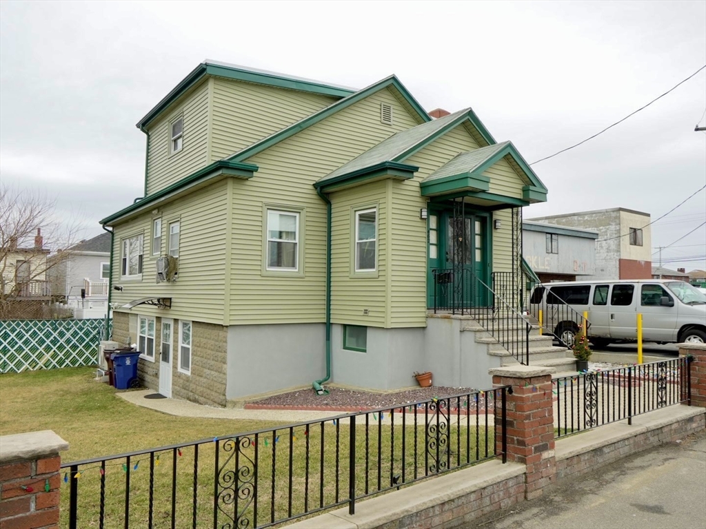 462 American Legion Hwy