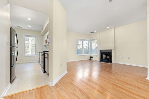 Photo of 29 Hammond Pl #29, Woburn, MA 01801 (MLS # 73439702)