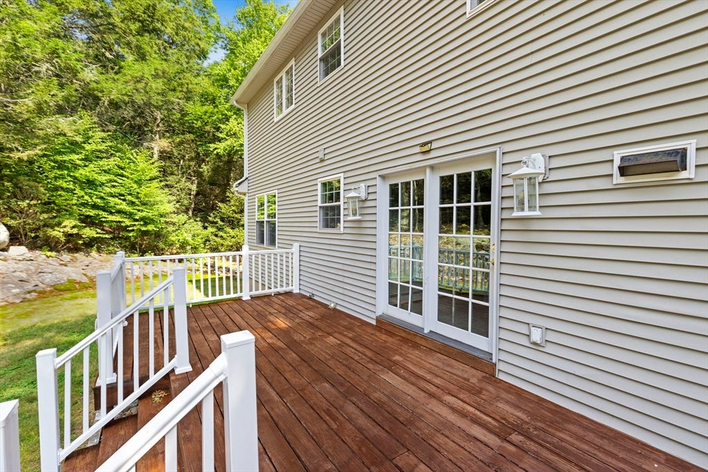 1524 Round Top Rd, Burrillville, RI Photo #33