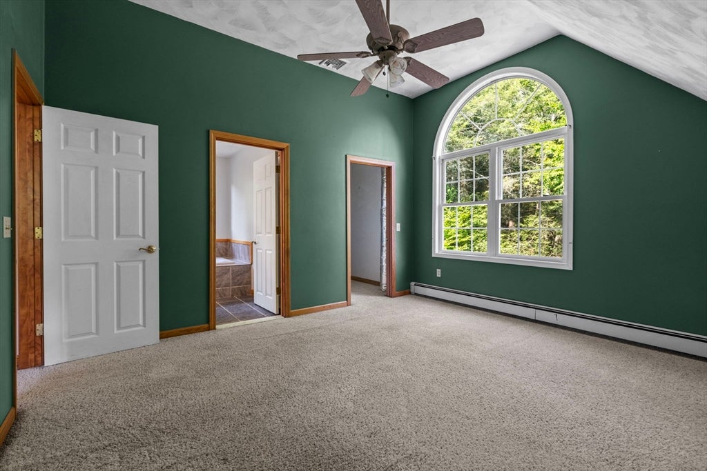 1524 Round Top Rd, Burrillville, RI Photo #25