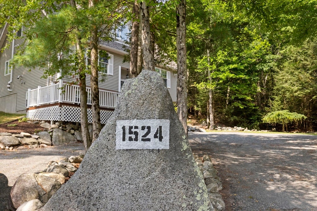 1524 Round Top Rd, Burrillville, RI Photo #2