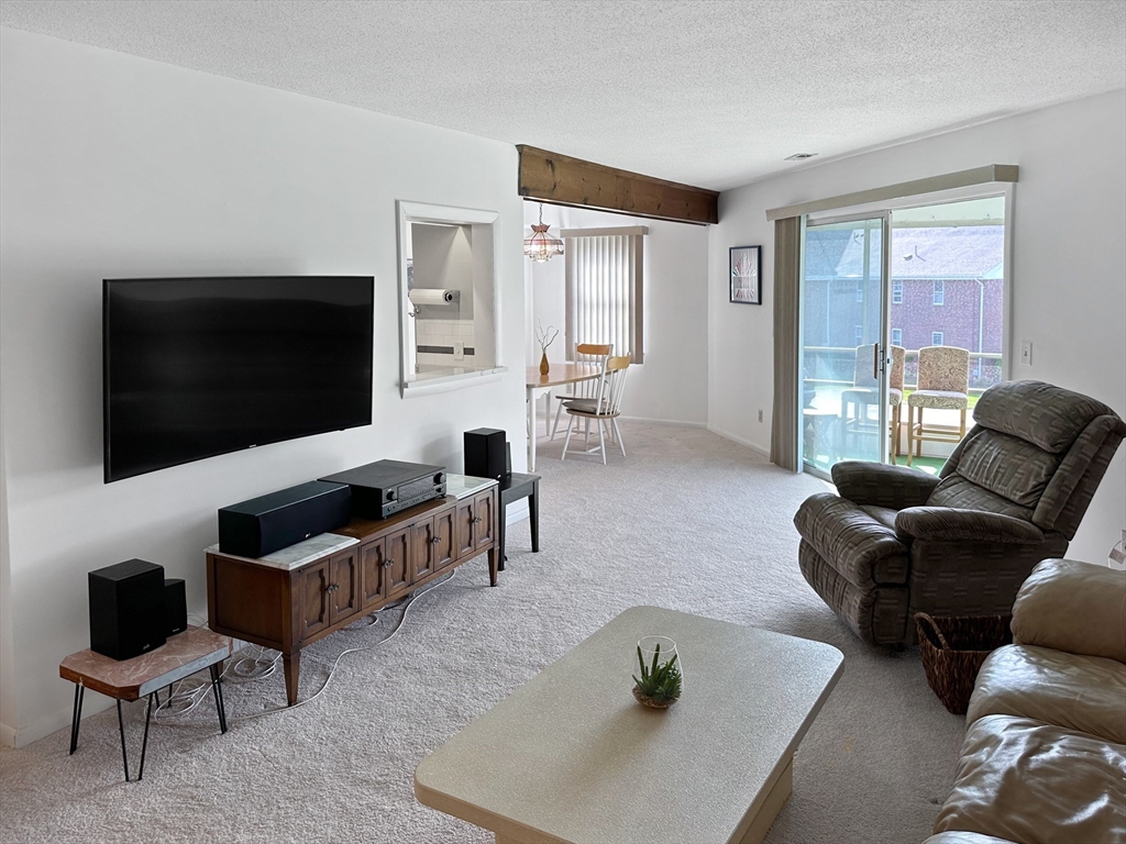 25 Jessica Dr F