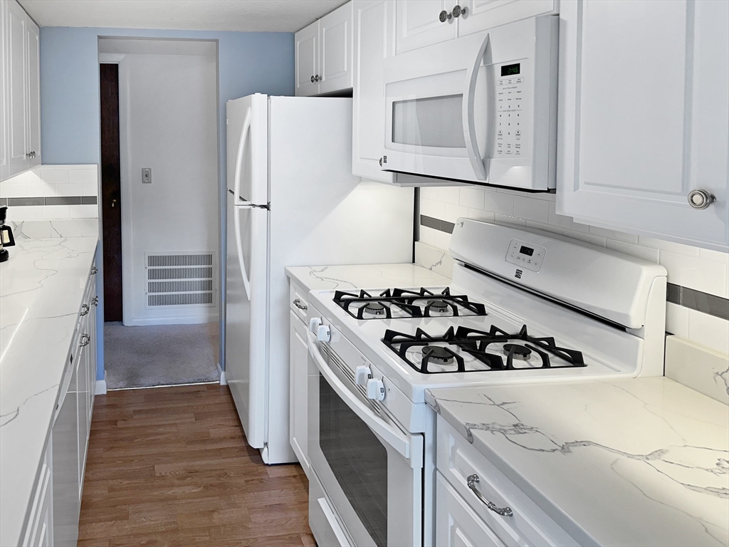 25 Jessica Dr F