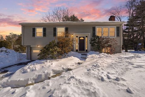 132 Pondview Dr Amherst MA 01002