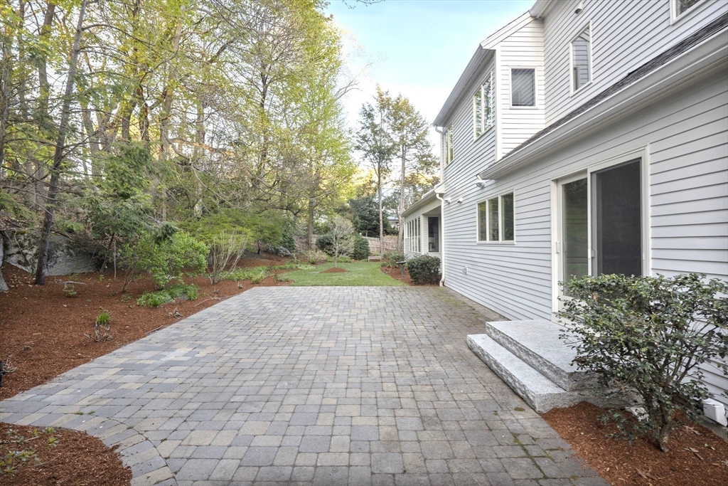1 Croftdale Rd, Newton, MA Photo #4