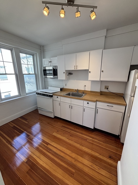 343 South Huntington 7