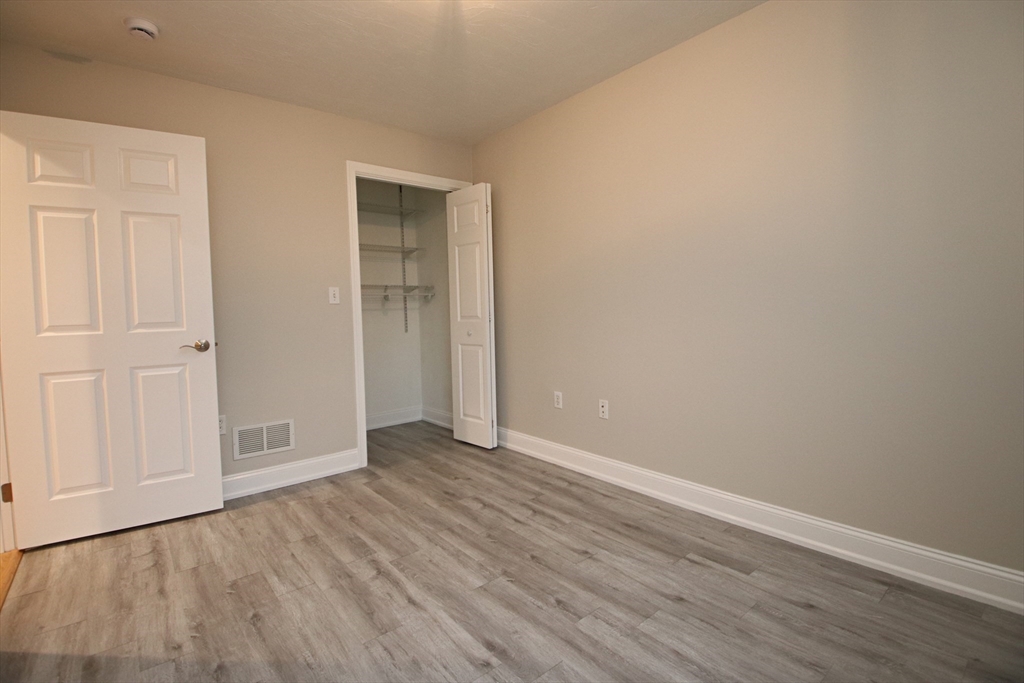 Wakefield, Massachusetts 01880, United States, 2 Bedrooms Bedrooms, ,2 BathroomsBathrooms,Residential,Active,95391