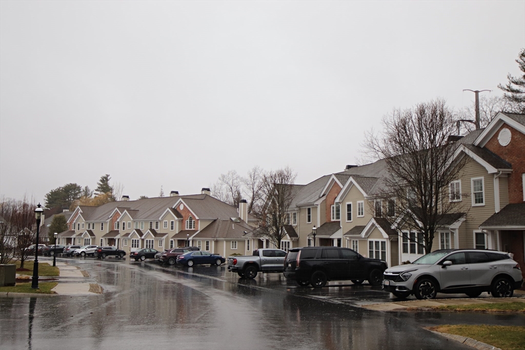 Wakefield, Massachusetts 01880, United States, 2 Bedrooms Bedrooms, ,2 BathroomsBathrooms,Residential,Active,95391