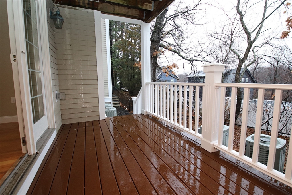 Wakefield, Massachusetts 01880, United States, 2 Bedrooms Bedrooms, ,2 BathroomsBathrooms,Residential,Active,95391