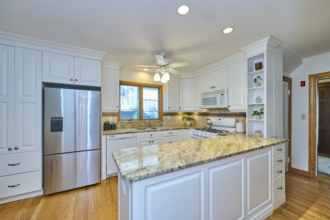 9 Princeton St, Newton, MA, 9 Princeton St, Newton, MA Photo #9