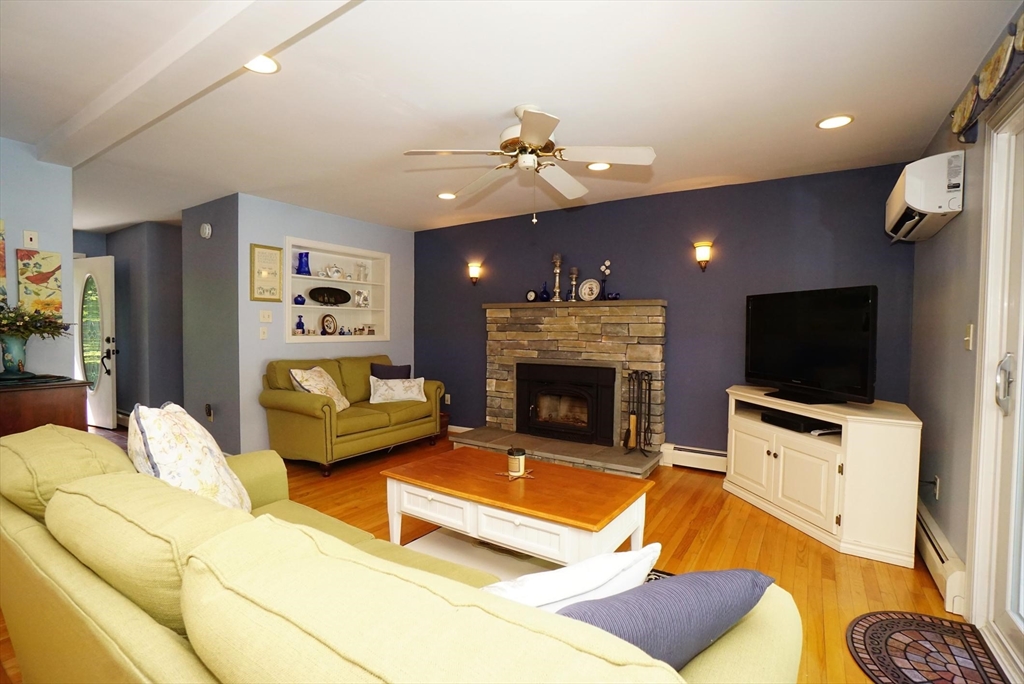 30 Hillside Rd