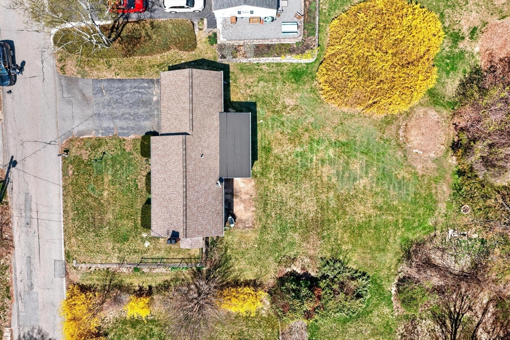 18 Hillside Dr, Lunenburg, MA Photo #22