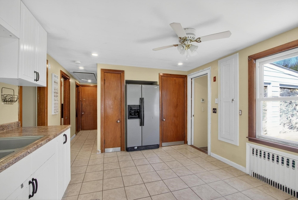 18 Hillside Dr, Lunenburg, MA Photo #10