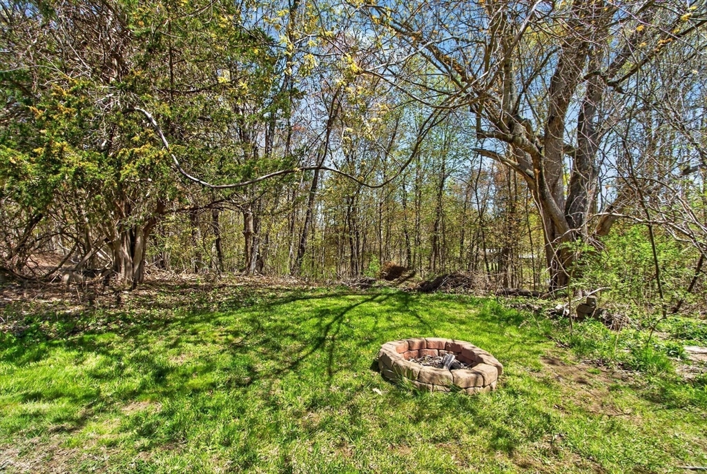 18 Hillside Dr, Lunenburg, MA Photo #21