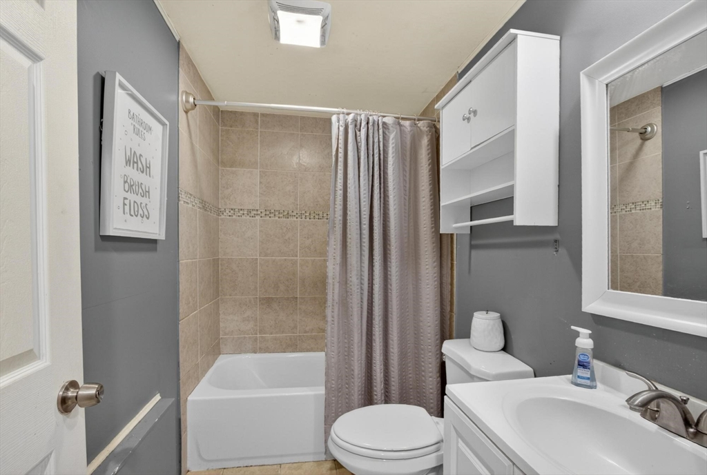 18 Hillside Dr, Lunenburg, MA Photo #18