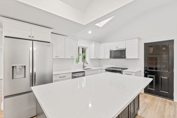 322 River Rd