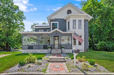 Photo of 47 Oak St, Milford, NH 03055 (MLS # 73543003)