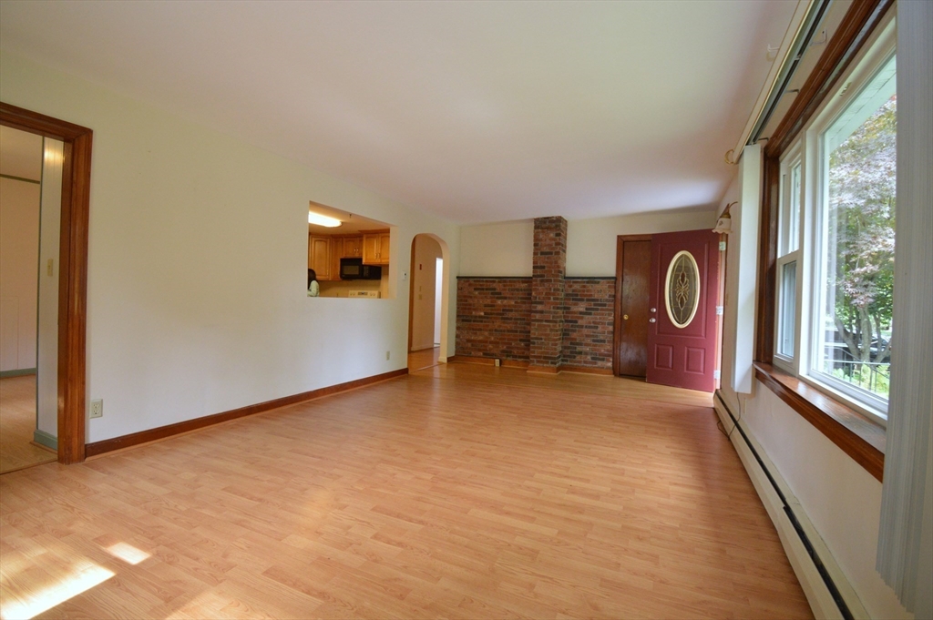 218 Massapoag Ave