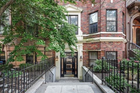 Photo of 125 Beacon St #1, Boston, MA 02116 (MLS # 73489780)