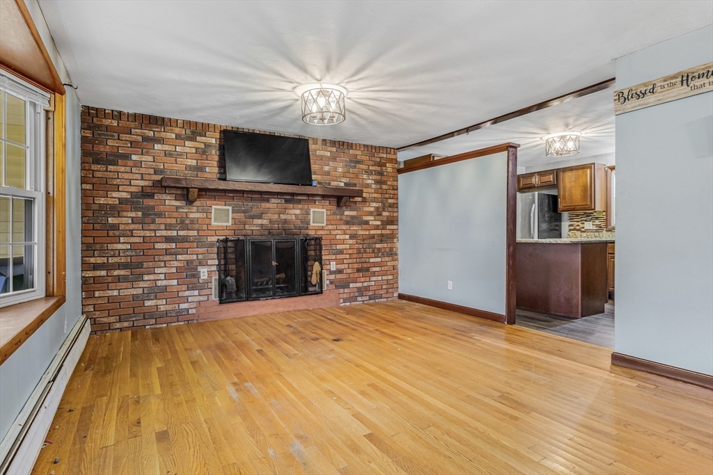 21 Annette Rd