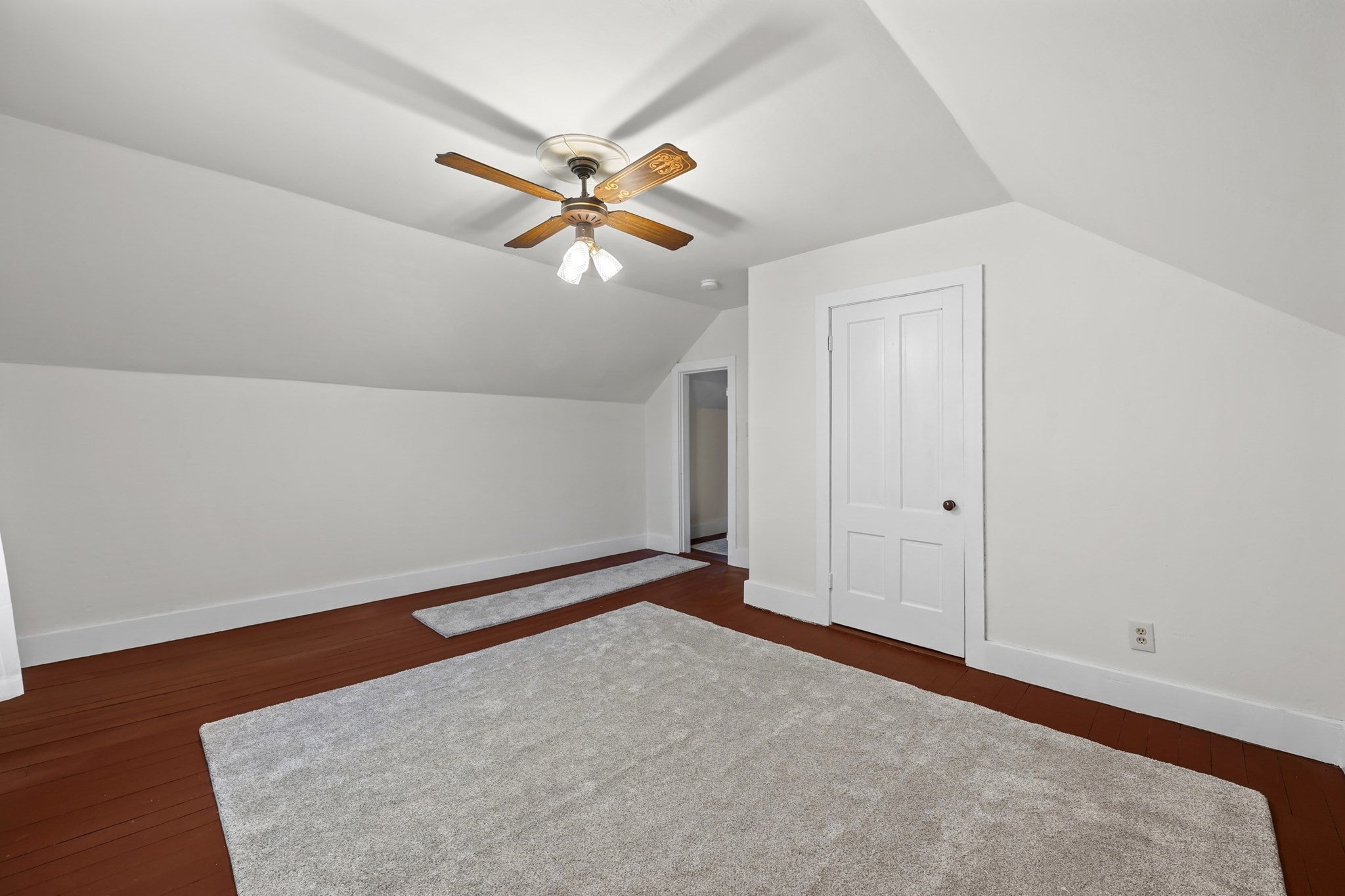 82 W Main St, Dudley, MA Photo #14