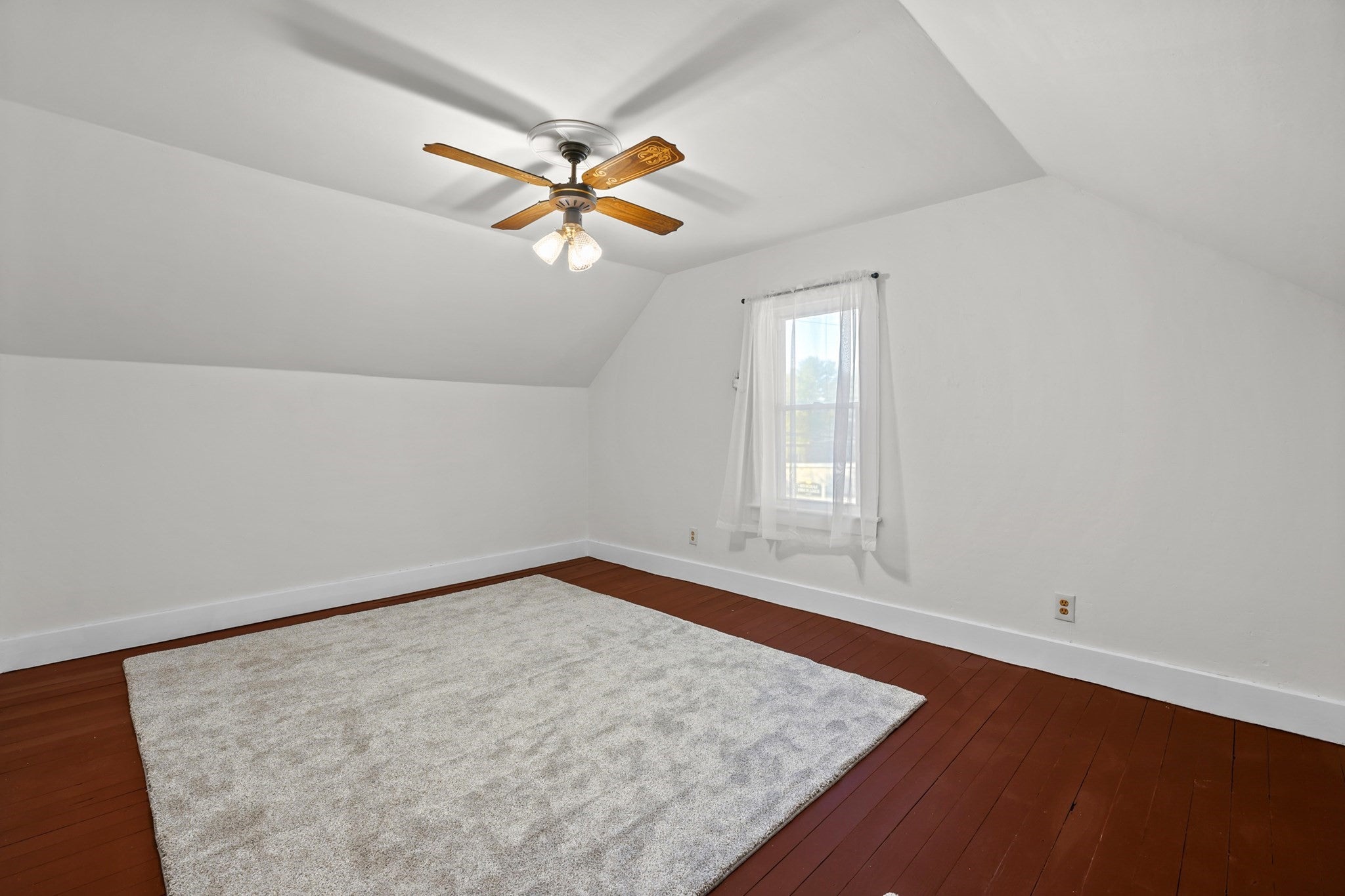 82 W Main St, Dudley, MA Photo #13