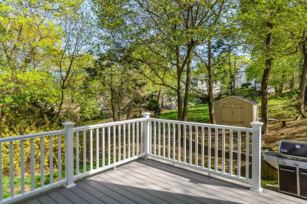 Beverly, Massachusetts 01915, United States, 5 Bedrooms Bedrooms, ,3 BathroomsBathrooms,Residential,Active,121185