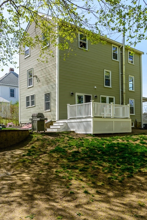 Beverly, Massachusetts 01915, United States, 5 Bedrooms Bedrooms, ,3 BathroomsBathrooms,Residential,Active,121185