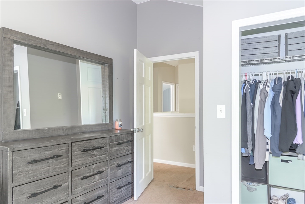 Beverly, Massachusetts 01915, United States, 5 Bedrooms Bedrooms, ,3 BathroomsBathrooms,Residential,Active,121185