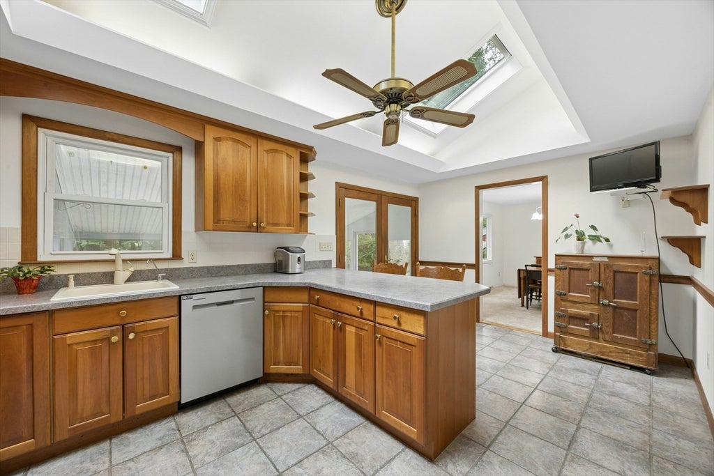 210 Chamberlain St, Holliston, MA, 210 Chamberlain St, Holliston, MA Photo #5