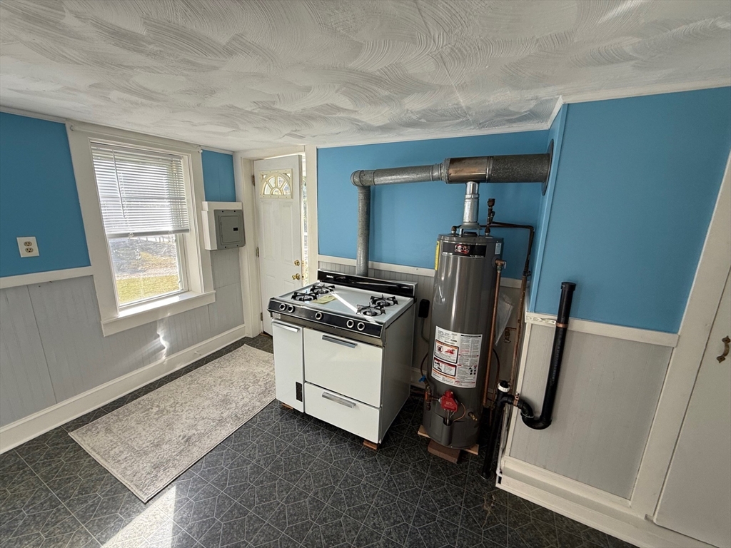 1664 Main Street 1st flr