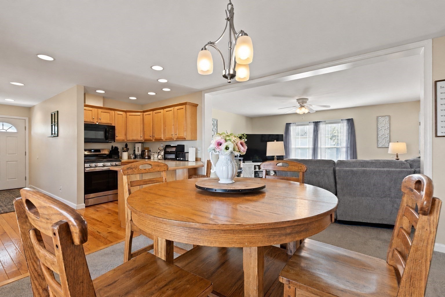 21 Hemlock Dr #21, East Bridgewater, MA, 21 Hemlock Dr #21, East Bridgewater, MA Photo #3
