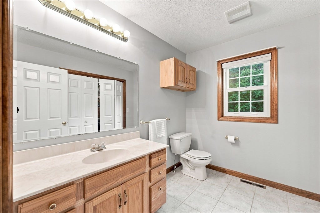 46 Jessica Pl, Agawam, MA, 46 Jessica Pl, Agawam, MA Photo #20