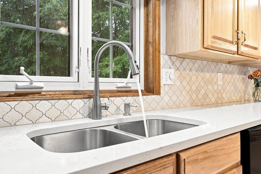 46 Jessica Pl, Agawam, MA, 46 Jessica Pl, Agawam, MA Photo #9