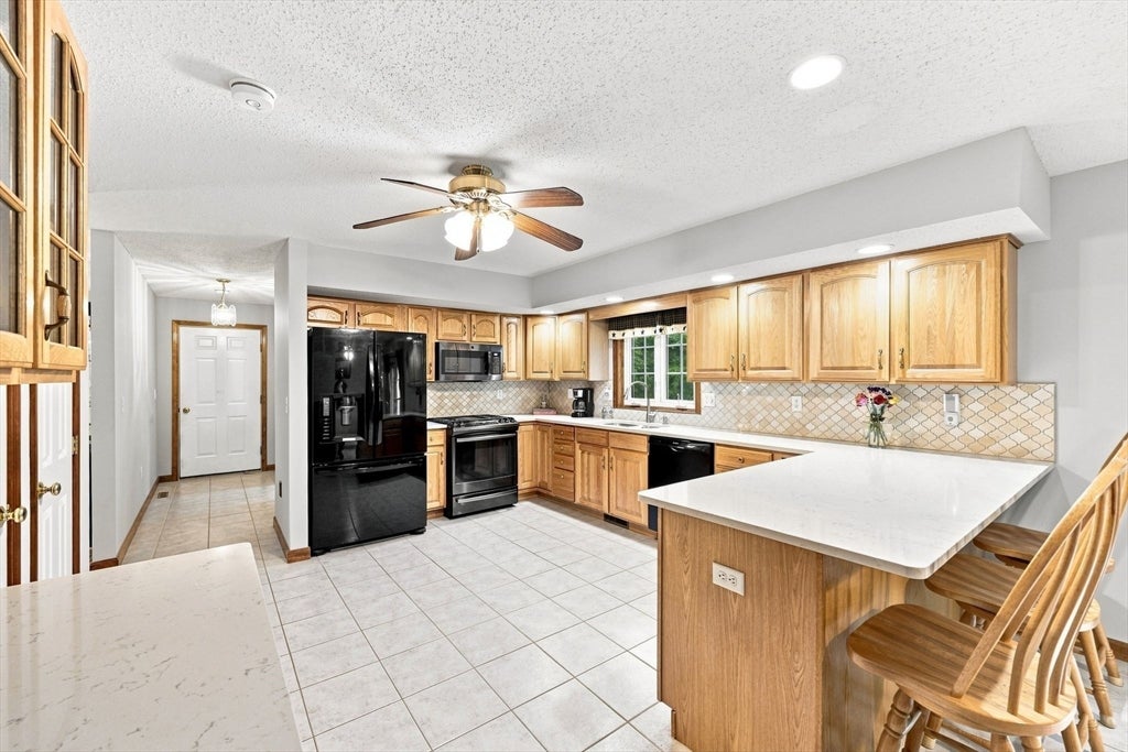 46 Jessica Pl, Agawam, MA, 46 Jessica Pl, Agawam, MA Photo #6