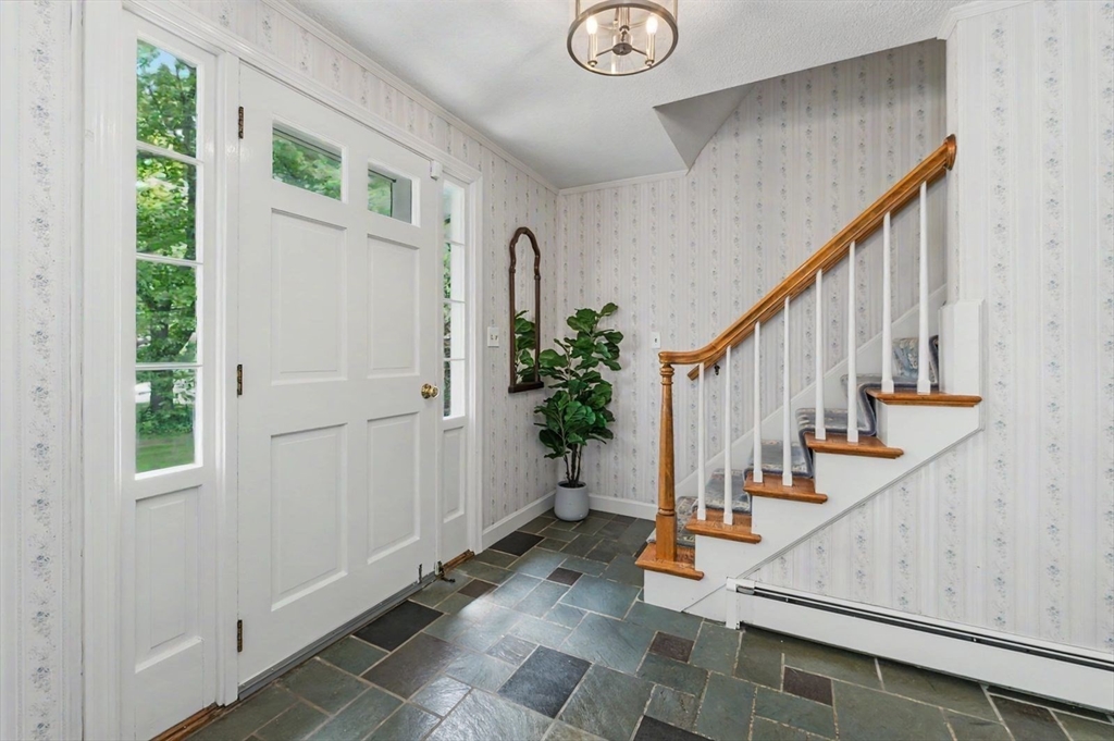 1 Bridle Path Road