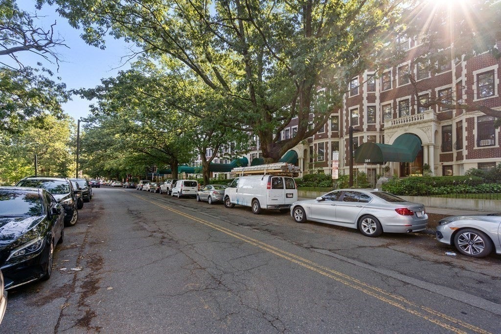 382 Riverway #2, Boston, MA Photo #19