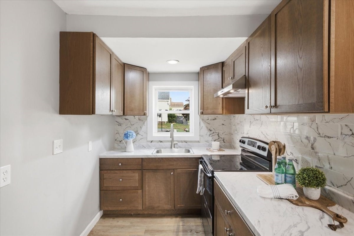 84 Atherton St #1, Stoughton, MA Photo #14