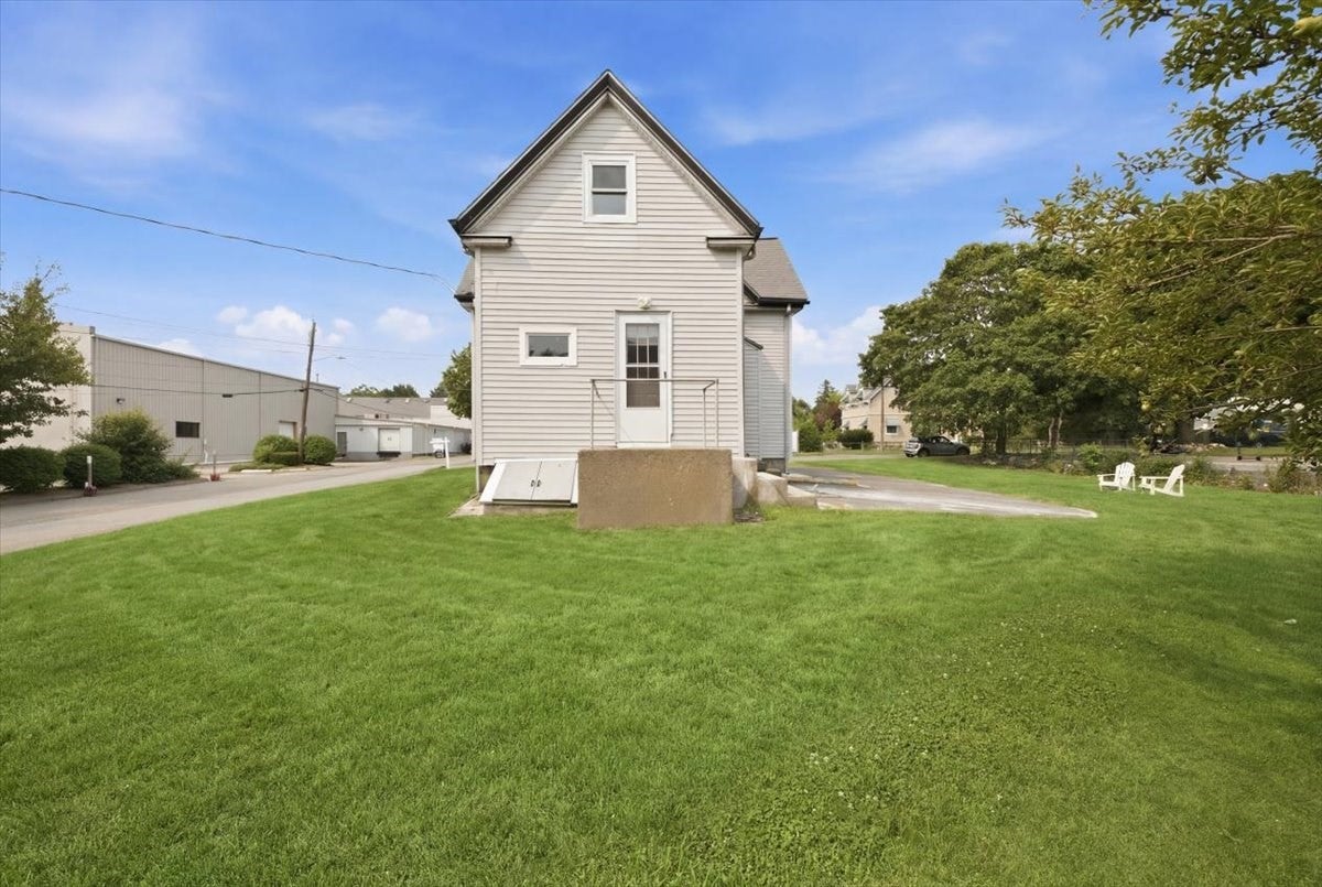 84 Atherton St #1, Stoughton, MA Photo #28