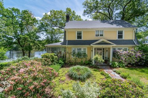19 Prindiville Ave Framingham MA 01702